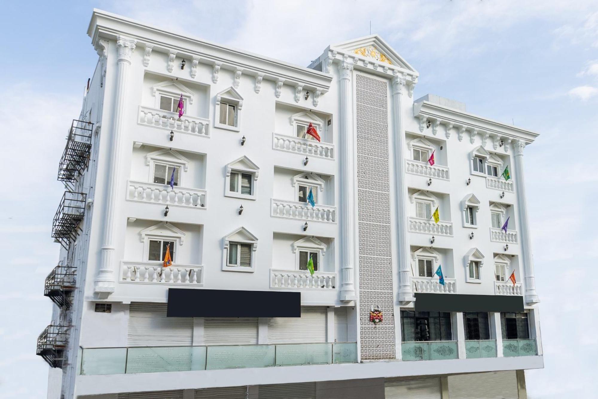 Treebo Seventh Heaven Kukatpally Hyderabad Bagian luar foto